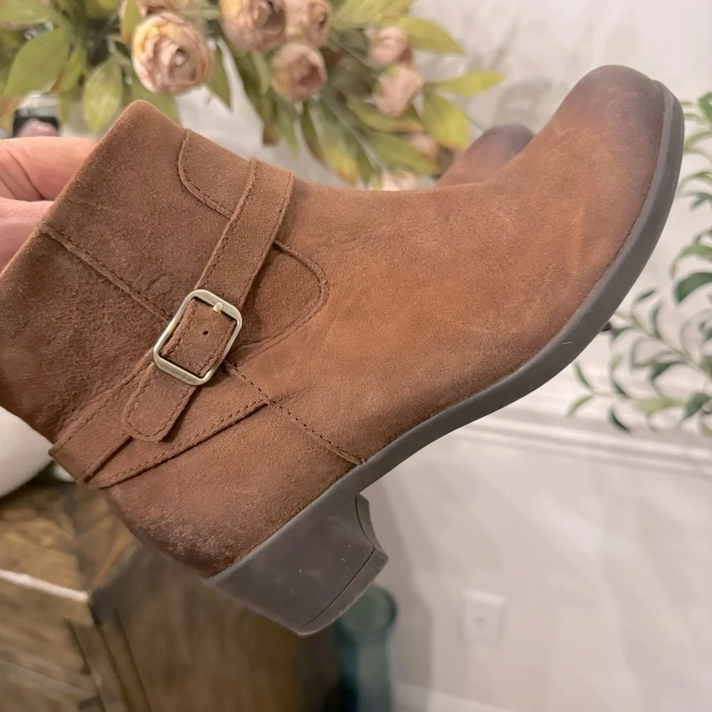 Dansko Cagney Bootie Womens 37 Brown Leather Buckle